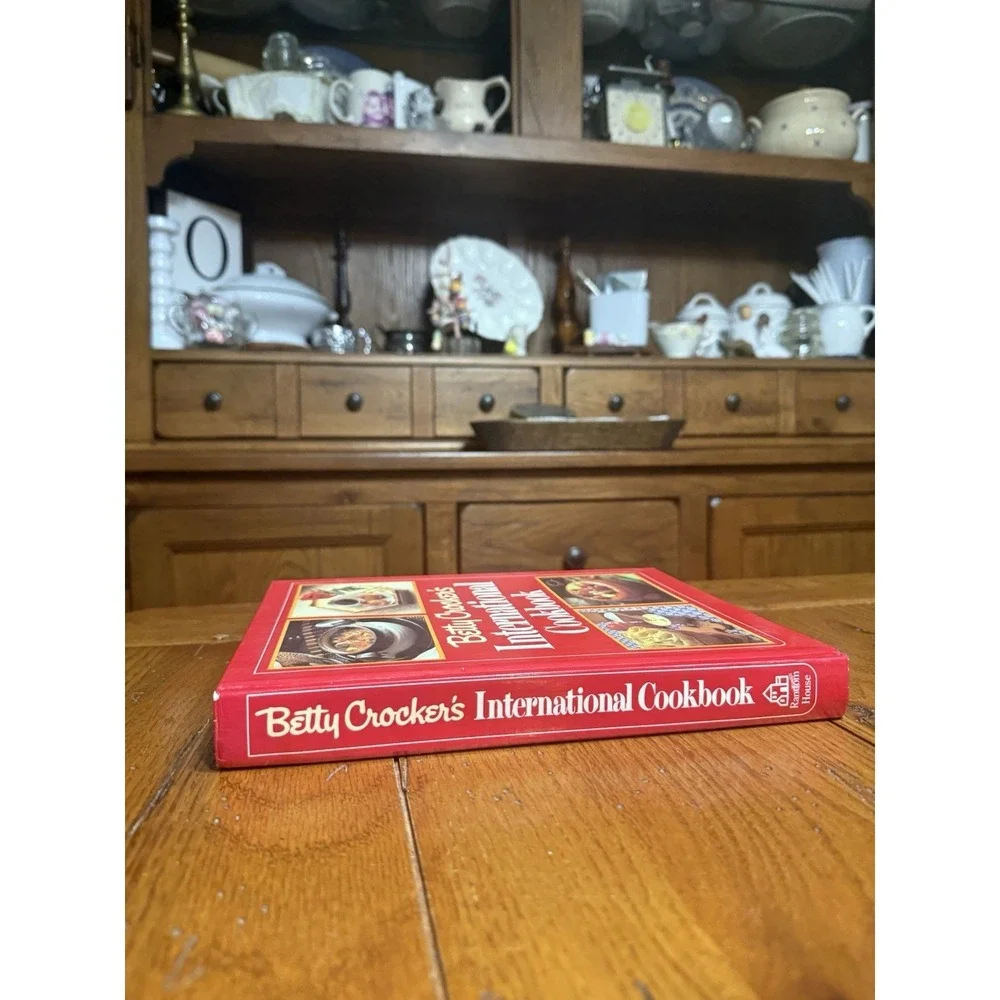 Betty Crocker's International Cookbook 1980 First Edition 372 Page HC VERY‎ NICE